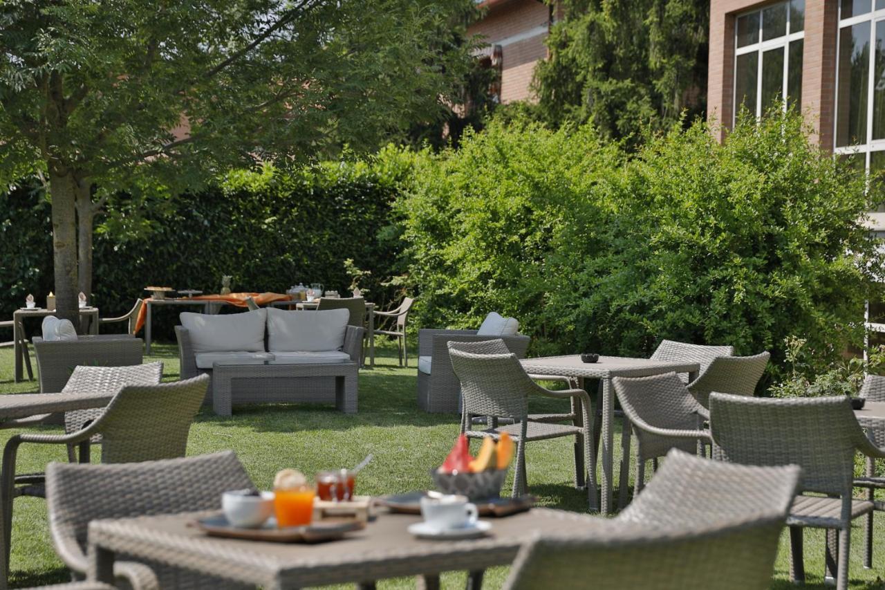 Hotel Remilia Reggio Emilia Exterior photo