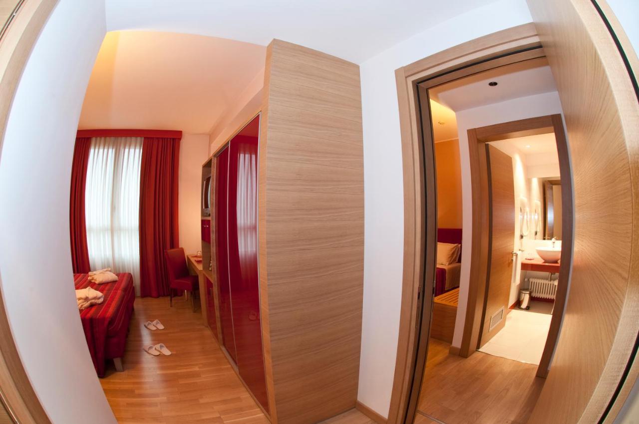 Hotel Remilia Reggio Emilia Exterior photo